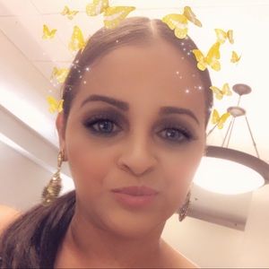 Meet your Posher, Karina